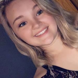 Meet your Posher, Kaela